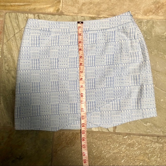 😊3 for $30😊Blue and White Printed Skirt - Picture 6 of 6
